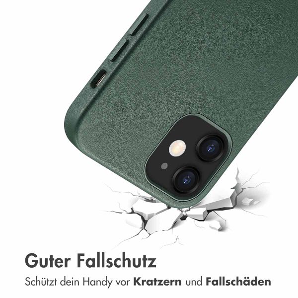 Accezz MagSafe Leather Backcover Apple iPhone 12 (Pro) - Cedar Green