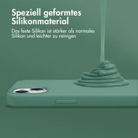 Accezz Liquid Silikoncase mit MagSafe Apple iPhone 12 (Pro) - Dunkelgrün