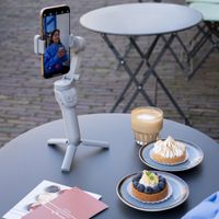 Selencia Gimbal Stabilizer mit LED-Licht - Smartes Tracking - Tripod - Cosy Grey