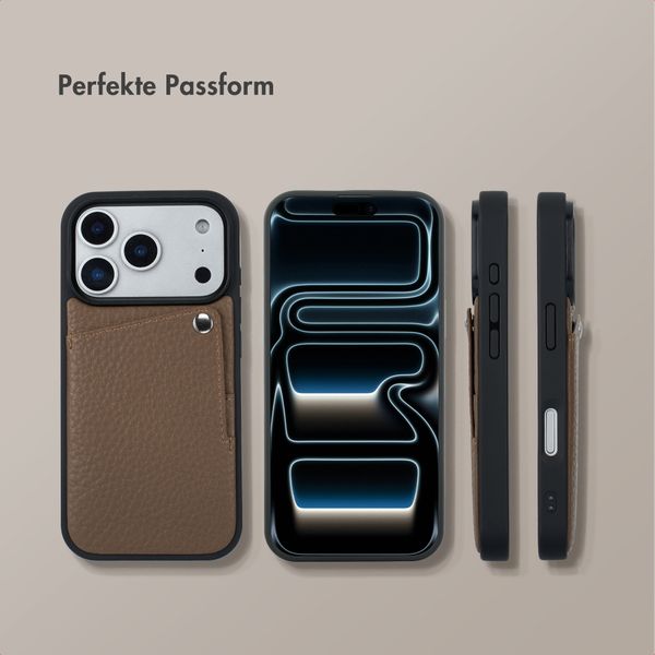 Selencia Riva Back Cover mit Kartenfach Apple iPhone 17 Pro Max - Mocha Brown