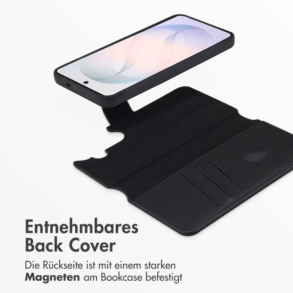 Accezz 2-in-1 Klapphülle aus Leder mit MagSafe Samsung Galaxy S26 - Onyx Black