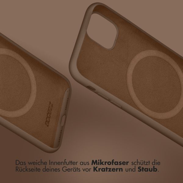 Accezz Liquid Silikoncase mit MagSafe Apple iPhone 13 Pro - Hellbraun