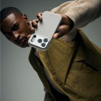Decoded Silikon-Case MagSafe Apple iPhone 17 - Soft Taupe