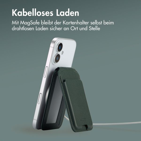 Accezz Leder-Wallet mit Standfunktion - Geeignet für MagSafe und Qi2 - Cedar Green