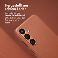 Accezz 2-in-1 Klapphülle aus Leder mit MagSafe Samsung Galaxy S23 FE - Sienna Brown