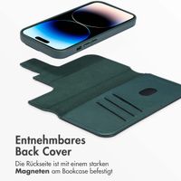 Accezz 2-in-1 Klapphülle aus Leder mit MagSafe Apple iPhone 14 Pro - Cedar Green