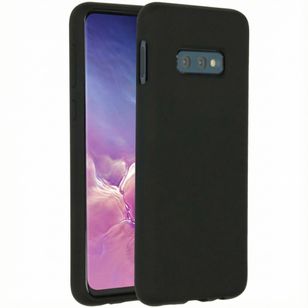 Accezz Liquid Silikoncase Samsung Galaxy S10e - Schwarz