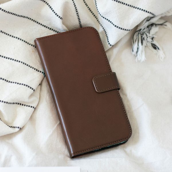 Selencia Echtleder Klapphülle Samsung Galaxy S20 FE - Braun