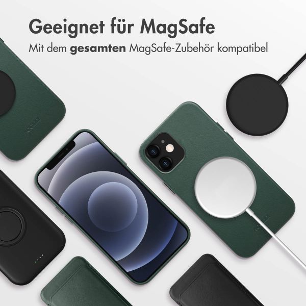 Accezz MagSafe Leather Backcover Apple iPhone 12 (Pro) - Cedar Green