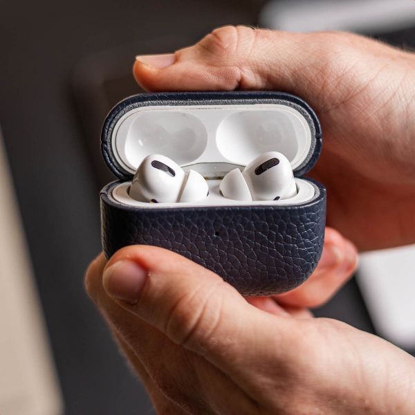 Accezz Echtleder Case  Apple AirPods 1 / 2 - Dunkelblau