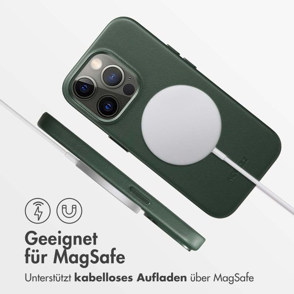 Accezz MagSafe Leather Backcover Apple iPhone 13 Pro - Cedar Green