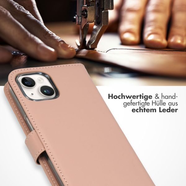 Selencia Echtleder Klapphülle Apple iPhone 15 Plus - Dusty Pink