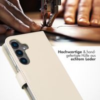 Selencia Echtleder Klapphülle Samsung Galaxy S24 - Greige