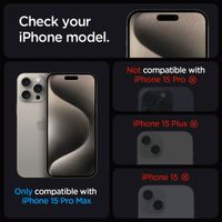 Spigen EZ Fit GLAS.tR mit Installation Tray - Privacy Glass - 1er Pack Apple iPhone 15 Pro Max