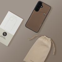 Selencia Riva Back Cover mit Kartenfach Samsung Galaxy S25 / S24 - Mocha Brown