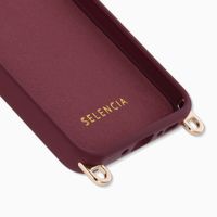 Selencia Rivièra Backcover mit MagSafe mit abnehmbaren Haken Samsung Galaxy A18 / A17 / A16 / A26 - Bold Burgundy