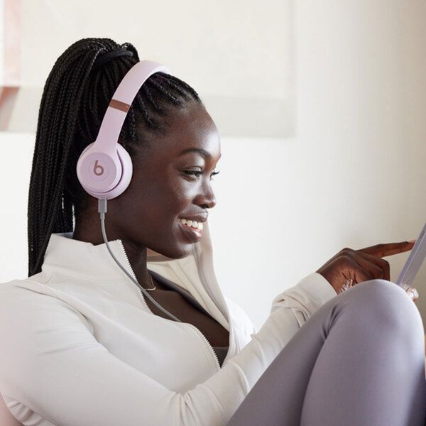 Beats Solo 4 kabellose Kopfhörer - Cloud Pink
