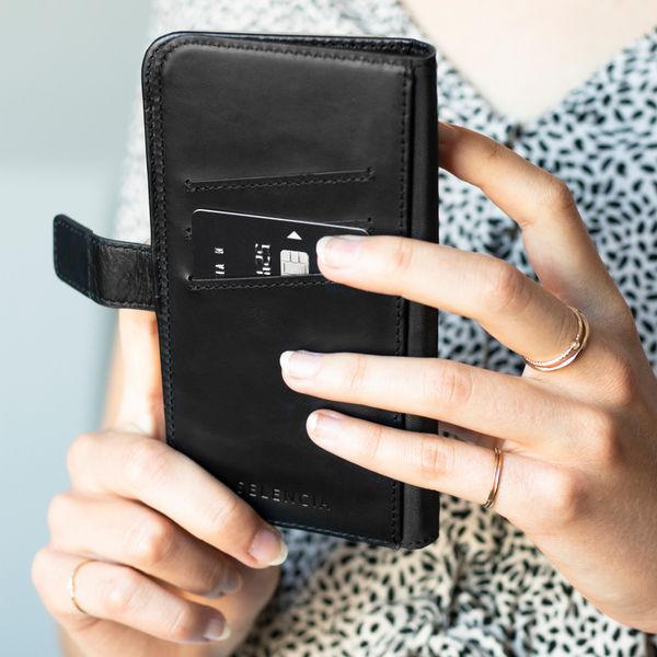 Selencia Echtleder Klapphülle Samsung Galaxy A41 - Schwarz