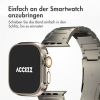 Accezz Mattes Titanstahlarmband für Apple Watch | 44/45/46/49 mm - Titanium