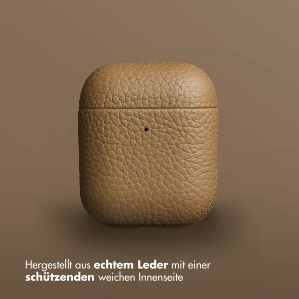 Accezz Echtleder Case  Apple AirPods 1 / 2 - Taupe