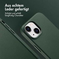 Accezz MagSafe Leather Backcover Apple iPhone 15 - Cedar Green