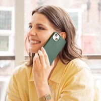 Accezz Liquid Silikoncase mit MagSafe Apple iPhone 16 Pro - Cooper Green