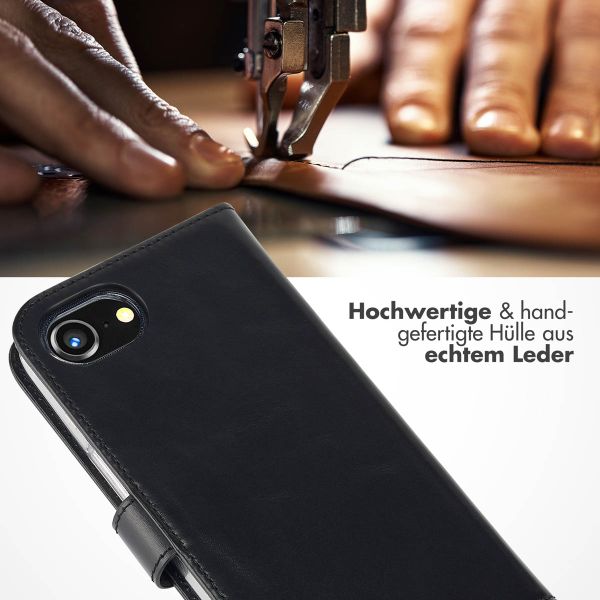 Selencia Echtleder Klapphülle Apple iPhone 17e / 16e - Schwarz