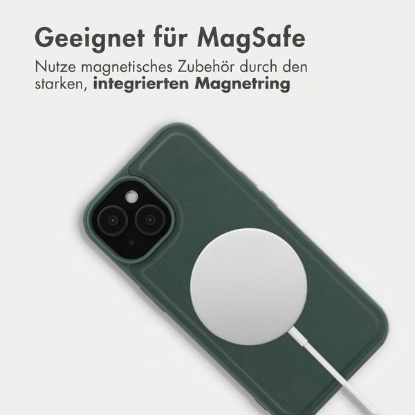 Accezz Backcover mit MagSafe Apple iPhone 15 - Grün