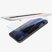 Spigen GLAStR Fit Displayschutzfolie 2er-Pack + Applicator Samsung Galaxy S24 FE / A37 / A56