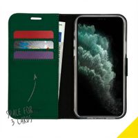 Accezz Wallet TPU Klapphülle Apple iPhone 12 (Pro) - Grün