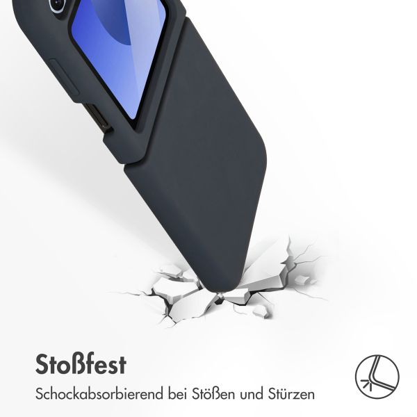 Accezz Liquid Silikoncase Samsung Galaxy Z Flip 6 - Dunkelblau