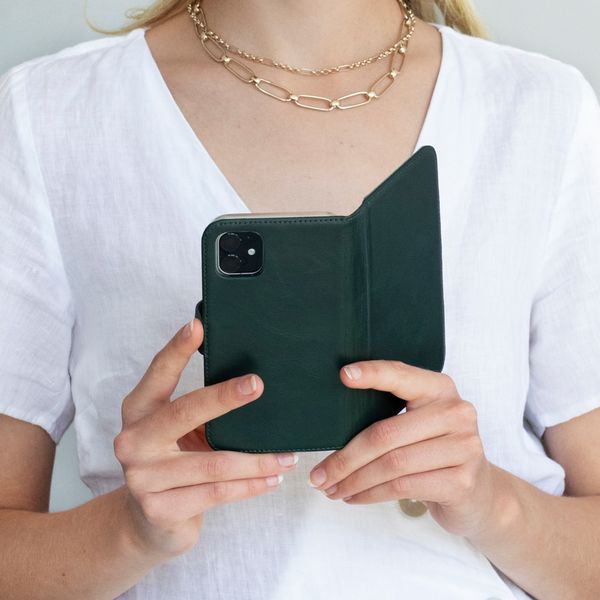 Selencia Echtleder Klapphülle Samsung Galaxy A20e - Grün