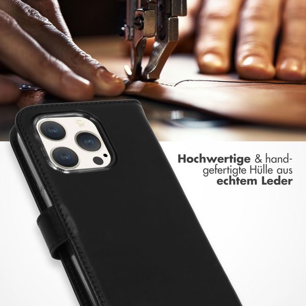 Selencia Echtleder Klapphülle Apple iPhone 15 Pro - Schwarz