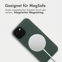 Accezz Backcover mit MagSafe Apple iPhone 15 - Grün