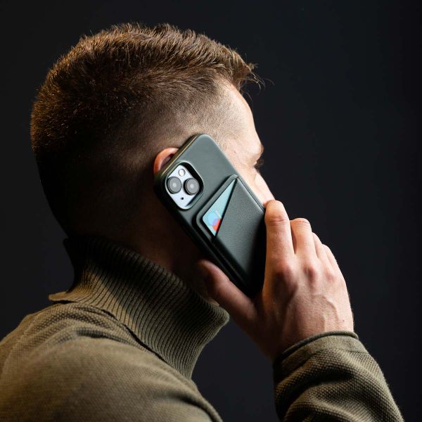 Accezz Lederkartenhalter - Geeignet für MagSafe und Qi2 - Cedar Green