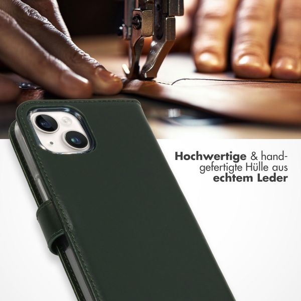 Selencia Echtleder Klapphülle Apple iPhone 15 - Grün