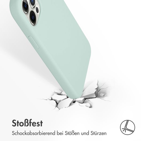 Accezz Liquid Silikoncase Apple iPhone 12 (Pro) - Sky Blue