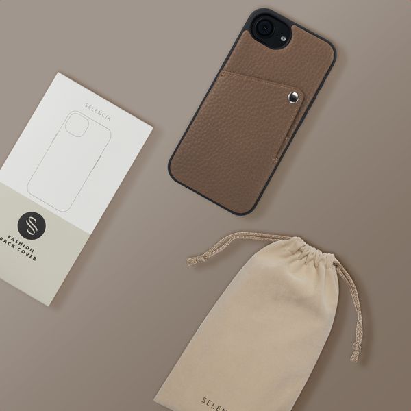 Selencia Riva Back Cover mit Kartenfach Apple iPhone 17e / 16e - Mocha Brown