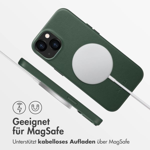 Accezz MagSafe Leather Backcover Apple iPhone 13 - Cedar Green