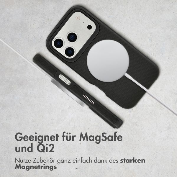 Accezz Tough Back Cover mit MagSafe Apple iPhone 17 Pro - Schwarz