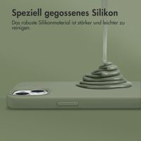 Accezz Liquid Silikoncase mit MagSafe Apple iPhone 16 Pro - Cooper Green